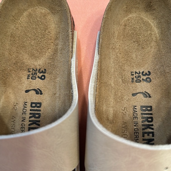 New Birkenstock Leather Sandals. Size 39. Cream. - Picture 3 of 7